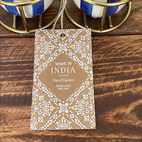 Salt & Pepper Shakers w/ Holder - Picture 5 of 15